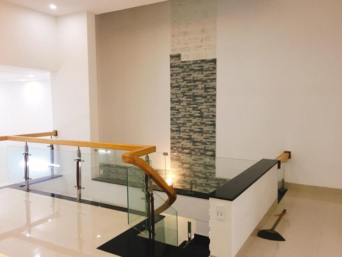 Đòn Gánh Homestay Buôn Ma Thuột Esterno foto