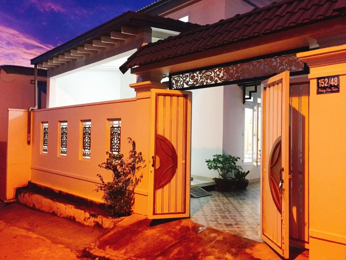 Đòn Gánh Homestay Buôn Ma Thuột Esterno foto