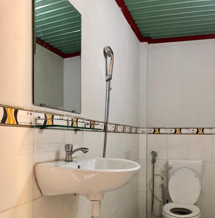 Đòn Gánh Homestay Buôn Ma Thuột Esterno foto